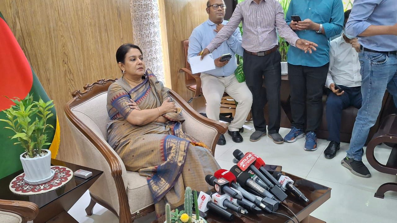 সরকার সর্বোচ্চটুকু দিয়ে অস্থিরতা নিয়ন্ত্রণের চেষ্টা করবে: পরিবেশ উপদেষ্টা