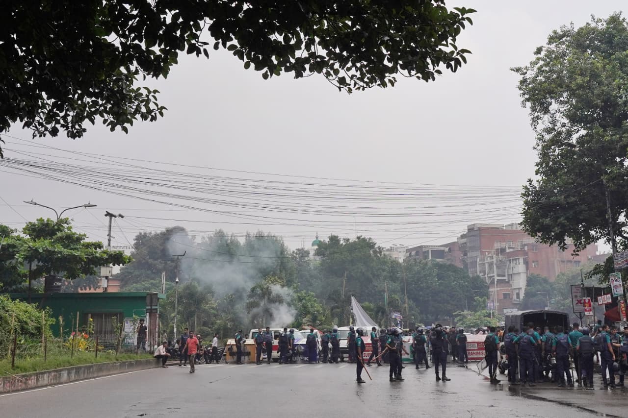 ‘জুলাই যোদ্ধাদের’ সঙ্গে আইনশৃঙ্খলা বাহিনীর সংঘর্ষ
