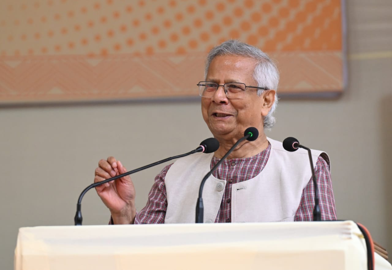 কোনো সরকার নাগরিকের মৌলিক অধিকার বঞ্চিত করতে পারে না: অধ্যাপক ইউনূস